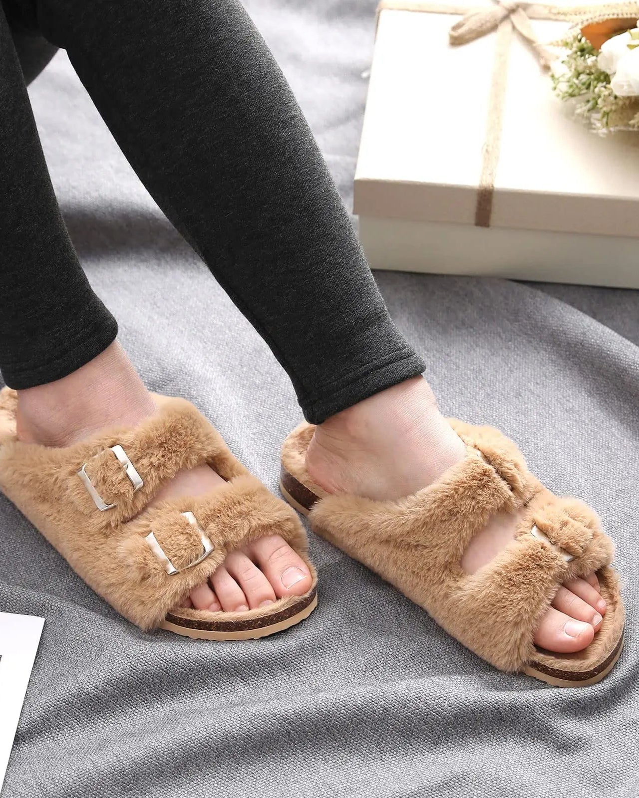 Chaussons Femme <br> Fourrure double bride