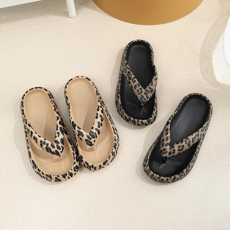 Chaussons Femme <br> Tongs Léopard Confort