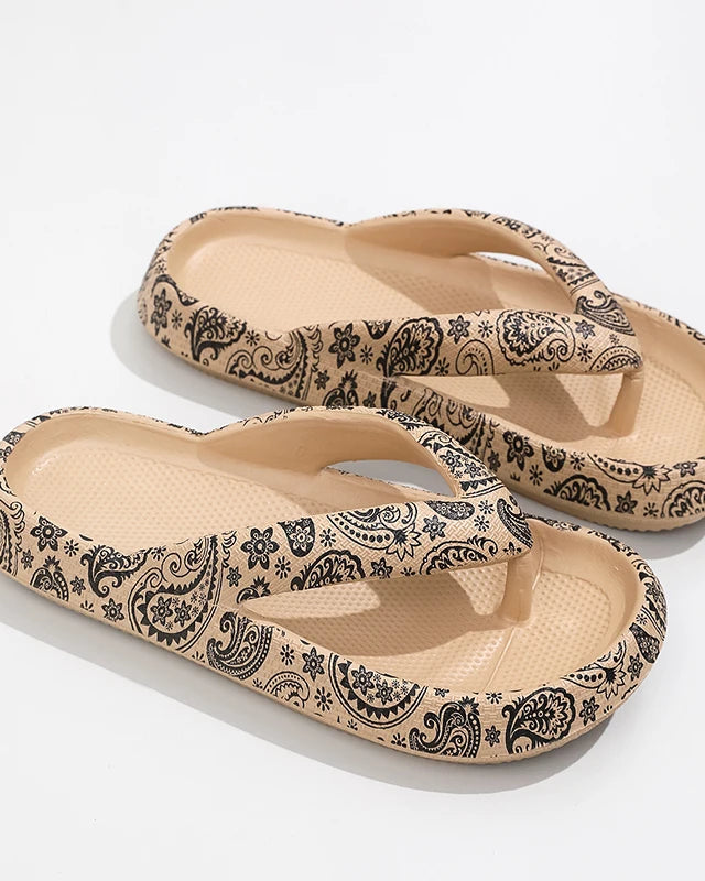 Chaussons Femme <br> Tongs Léopard Confort