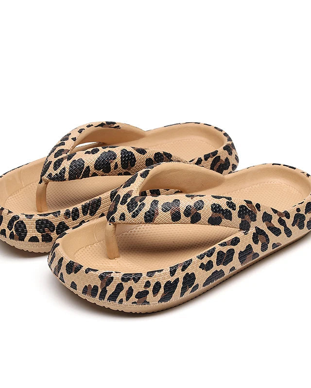 Chaussons Femme <br> Tongs Léopard Confort