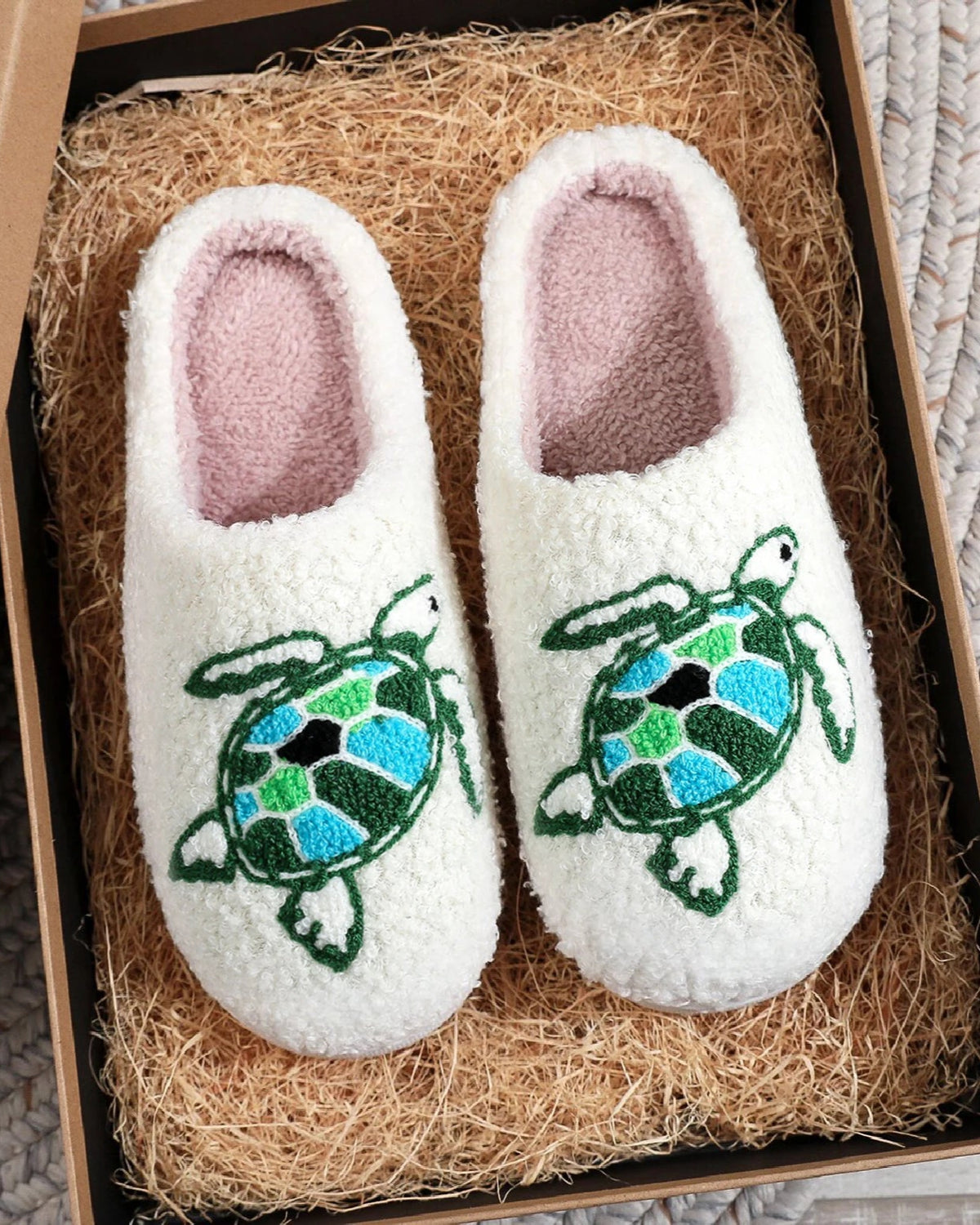 Chaussons Femme <br> Tortue Brodée