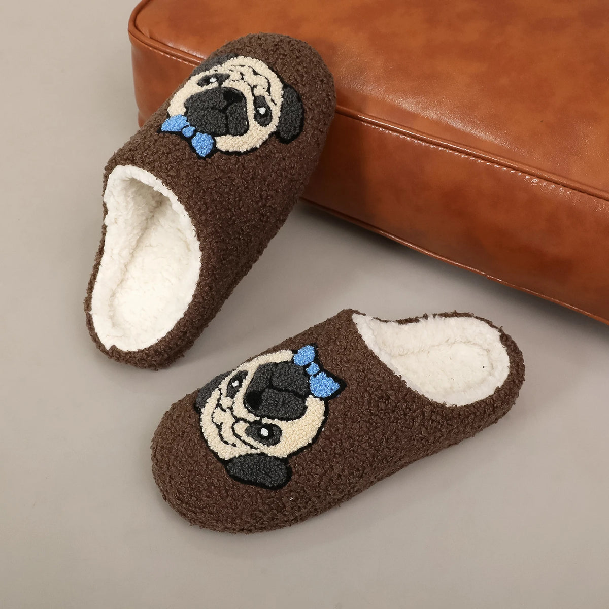 Chaussons <br> Motif Carlin