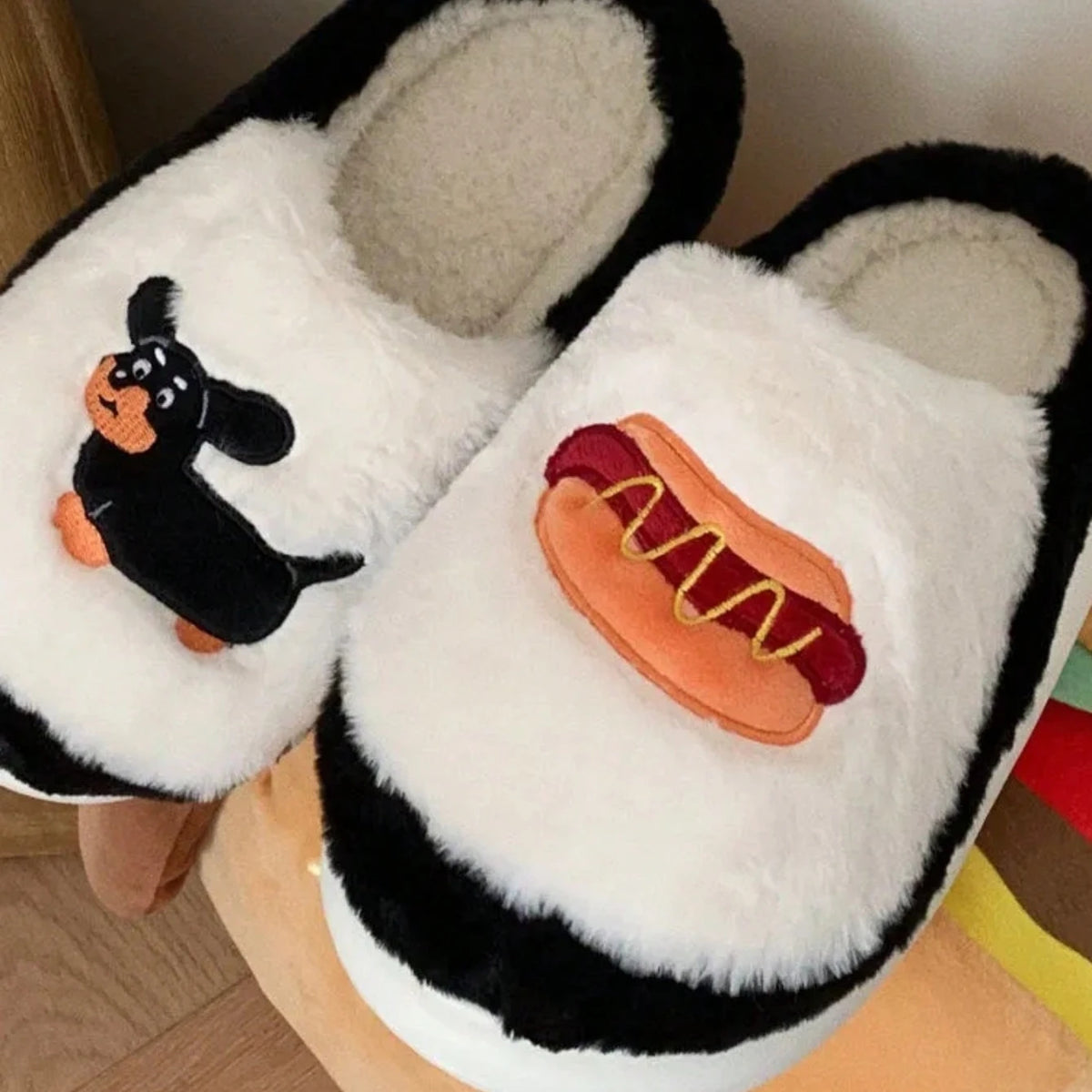 Chaussons <br> Teckel Humouristique