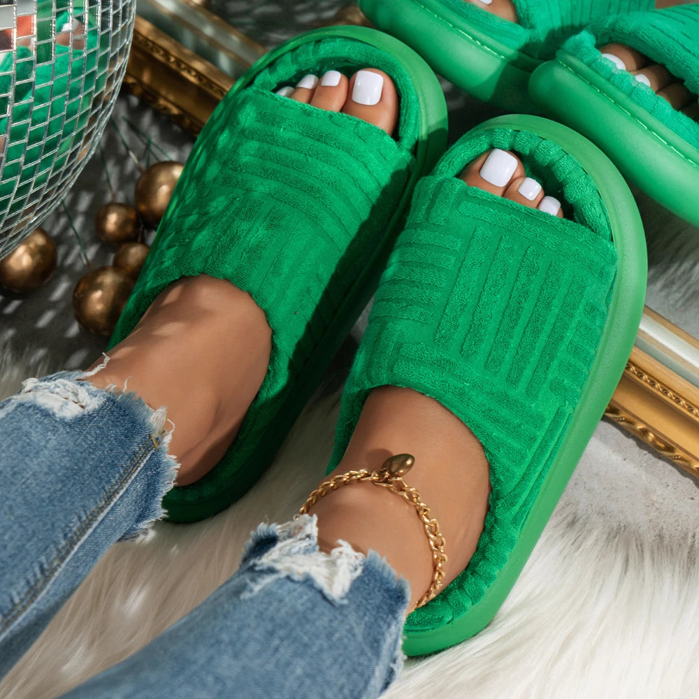 Chaussons <br> Velours côtelé tendance