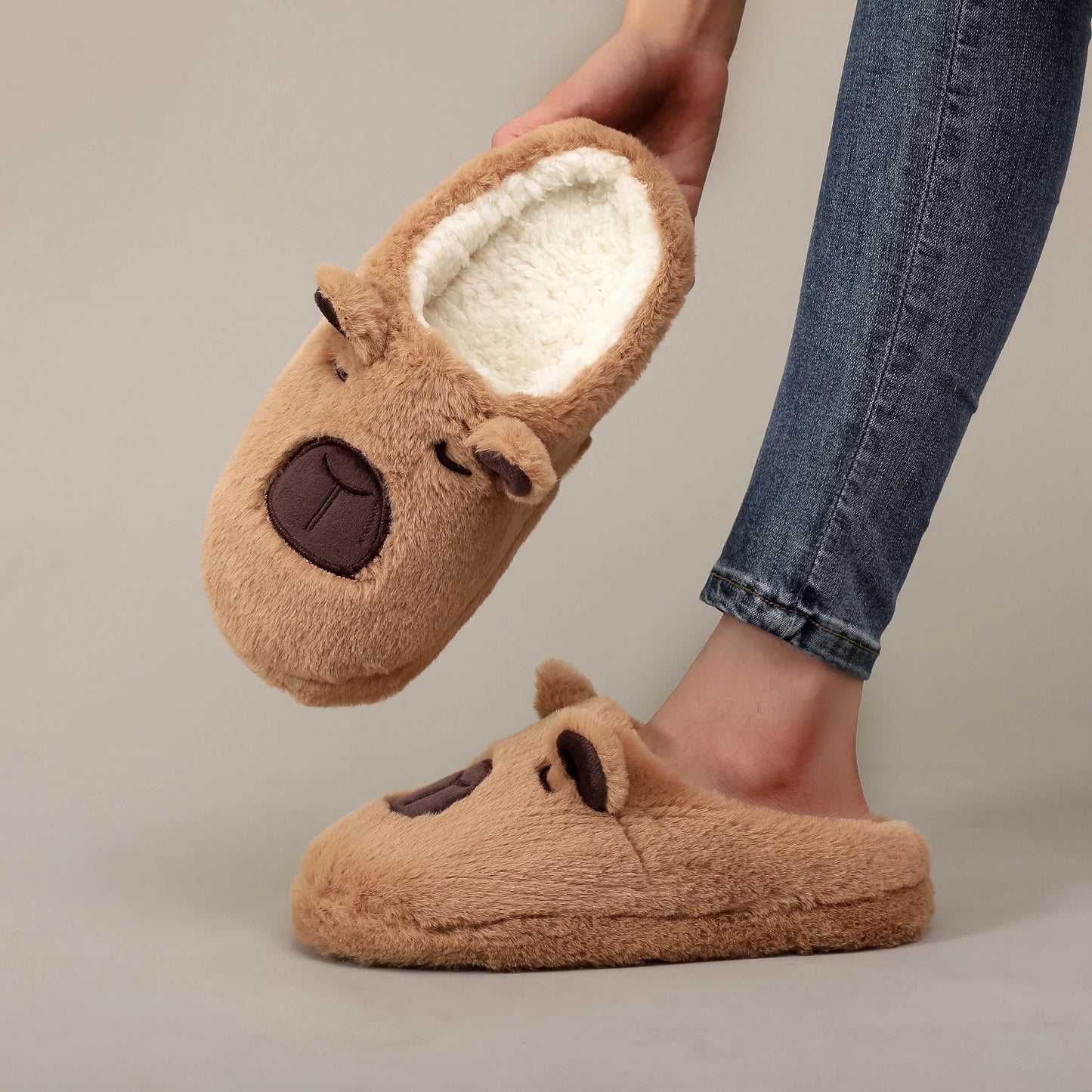 Chaussons Capybara – Pantoufles Hiver Douces