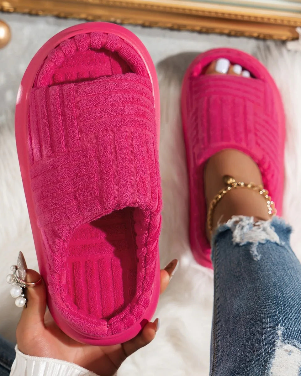 Chaussons <br> Velours côtelé tendance