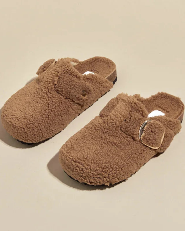 Chaussons <br> Fourrés en laine tendance