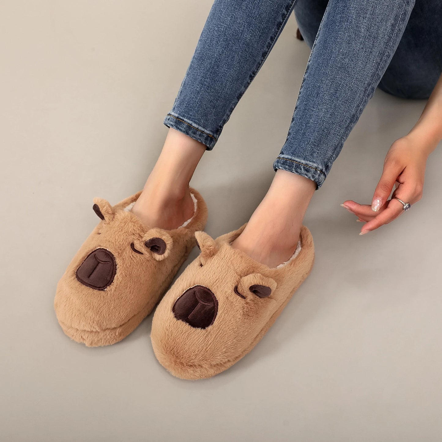 Chaussons Capybara – Pantoufles Hiver Douces