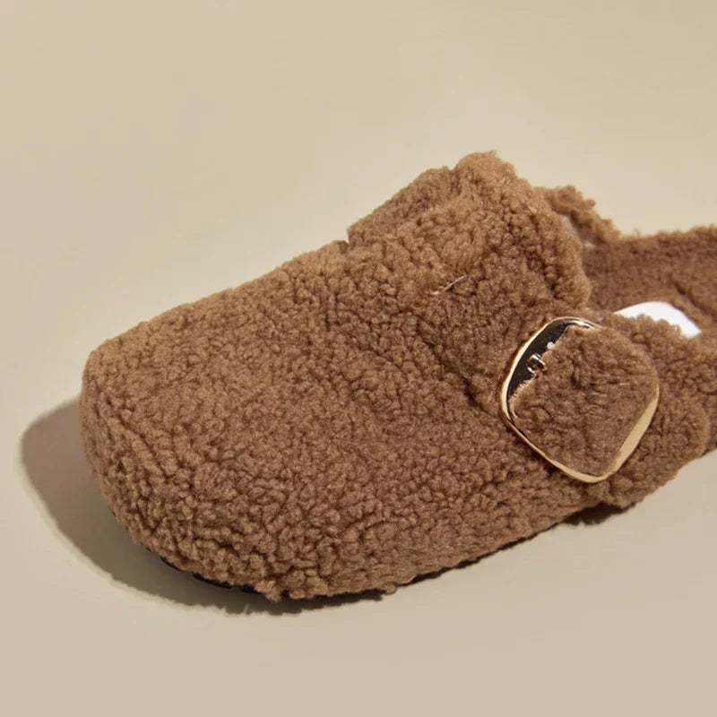 Chaussons <br> Fourrés en laine tendance